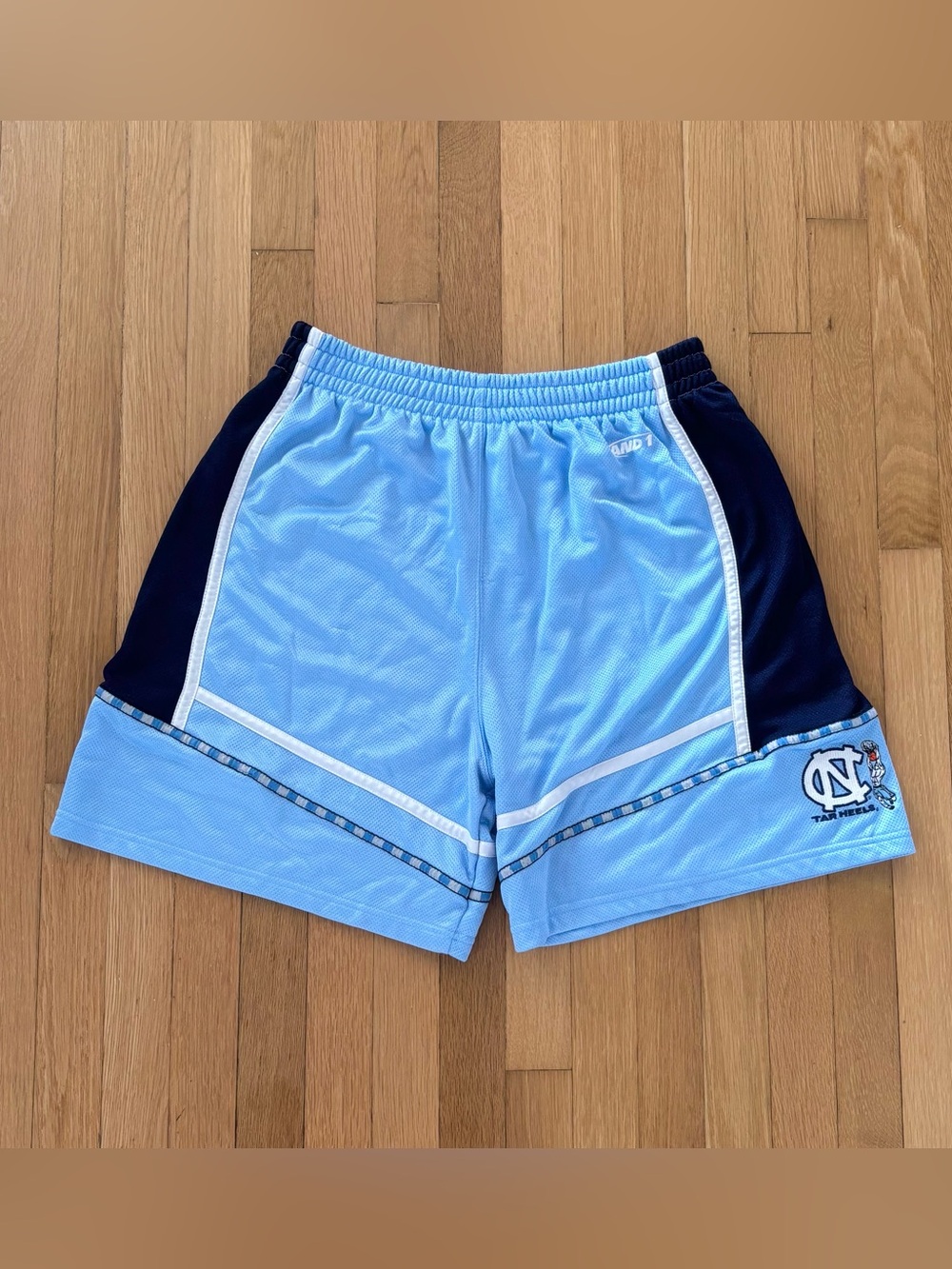 VTG North Carolina Tar Heels AND1 Collegiate Basketball Shorts XL UNC 1999 Grail